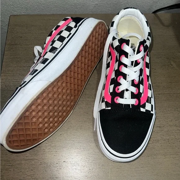 Vans Black and White Checkered Sneakers with Pink Highlights - Picture 3 of 5